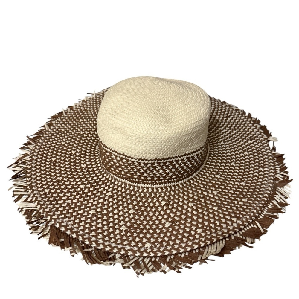 Nordstrom Straw Style Beach Hat gorgeous new hat with the tag